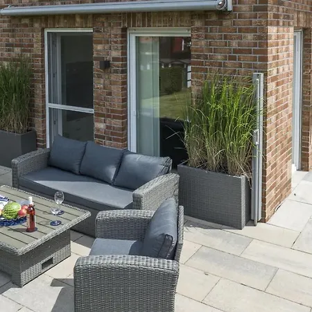 Rudi S Huus, Vermittlung Nordsee Apartment Varel